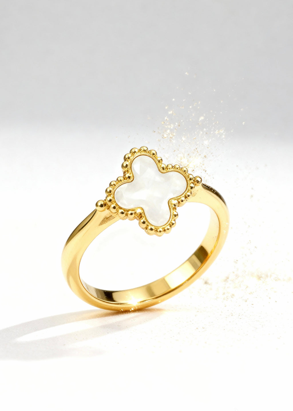 Pearl Gold Clover Ring