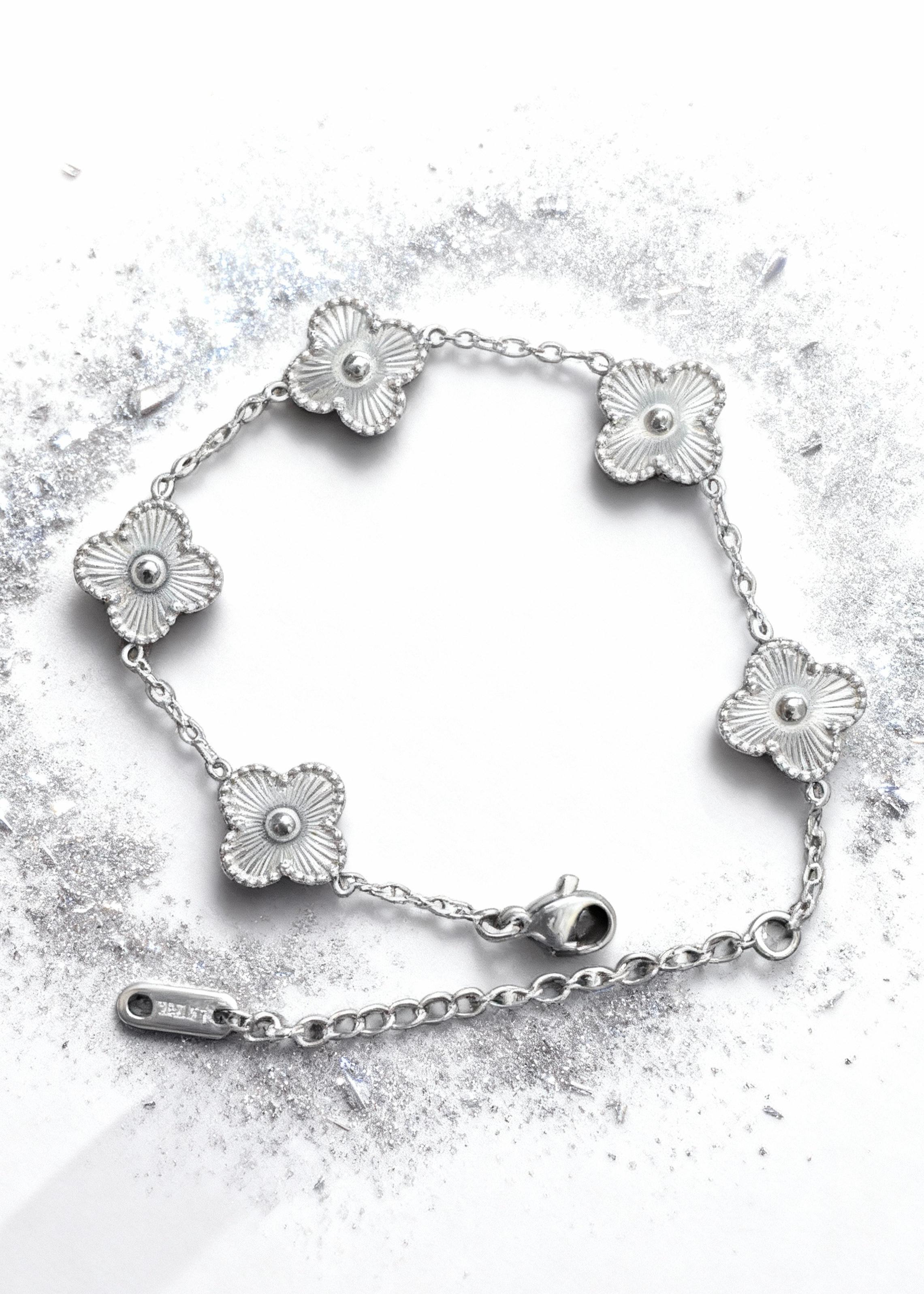 Silver Clover Bracelet "Adjustable" Secondary image